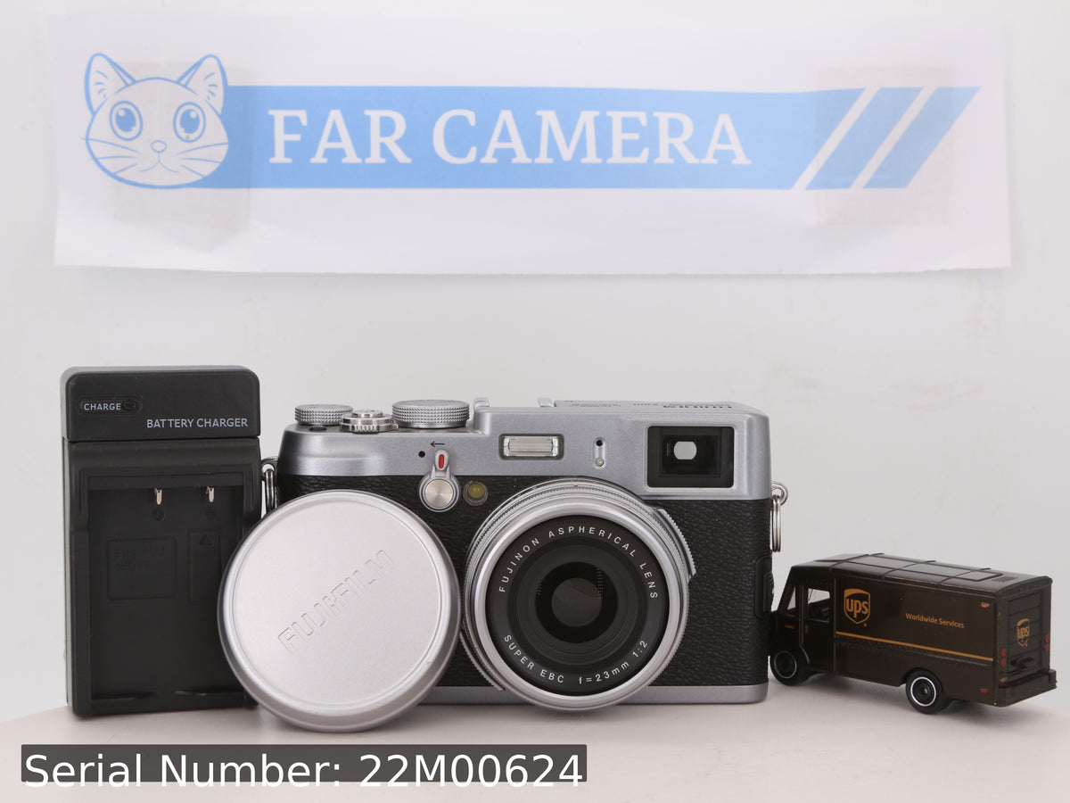 [Good, Shipping from US] Fujifilm X100 Camera