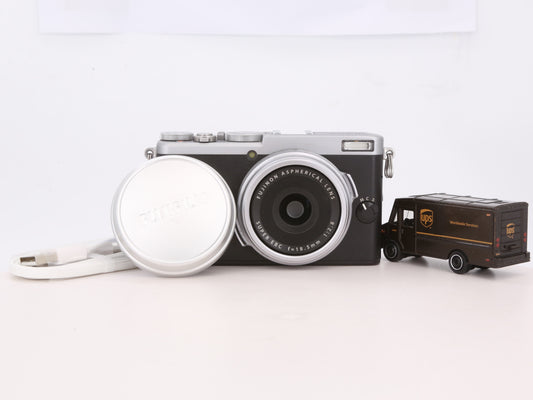 [Good, Fast Shipping] Fujifilm X70 Camera