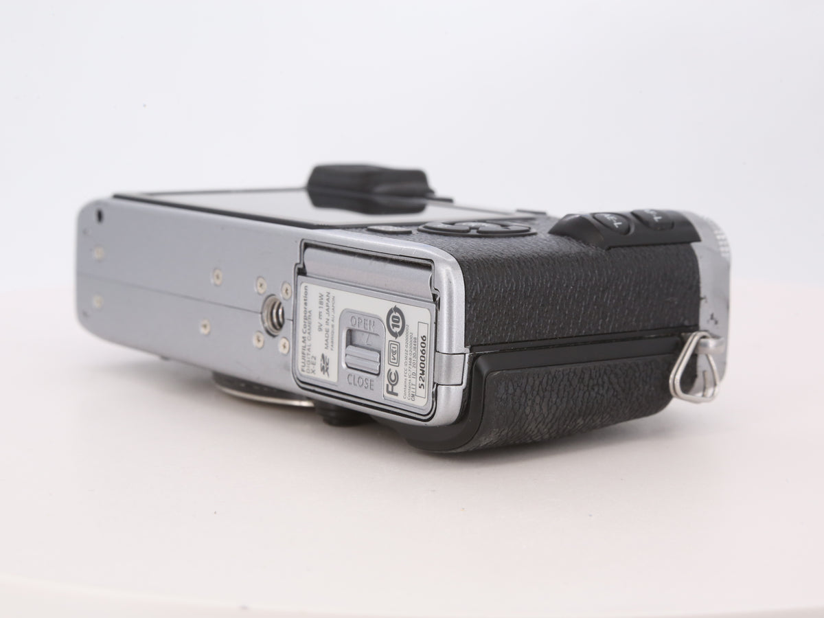 [Good, Shipping from US] Fujifilm X-E2 Camera