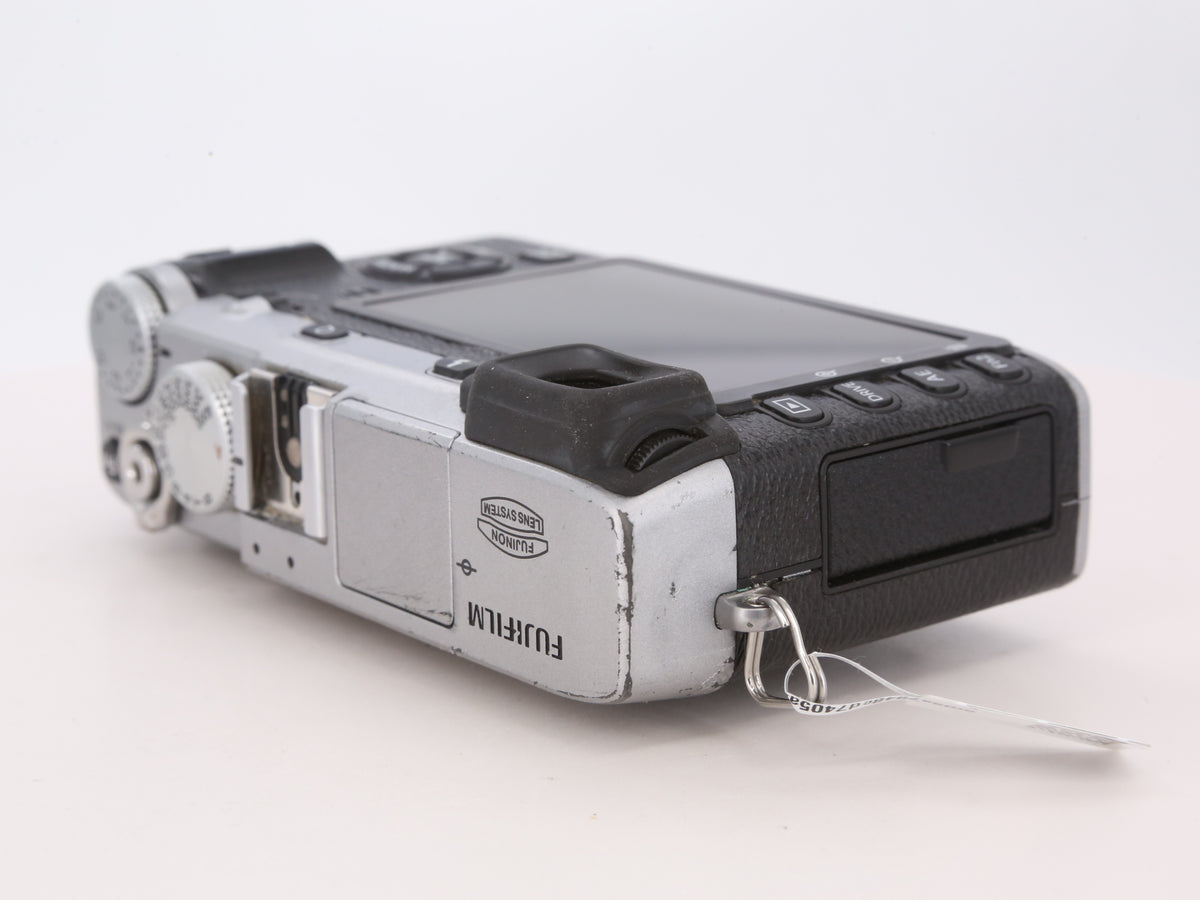 [Good, Shipping from US] Fujifilm X-E2 Camera