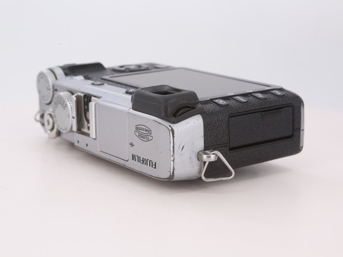 [Good, Shipping from US] Fujifilm X-E2 Camera