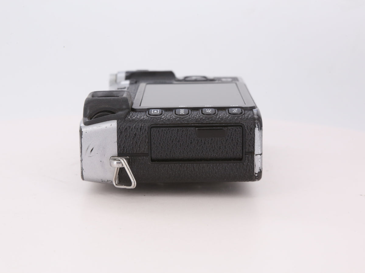 [Good, Shipping from US] Fujifilm X-E2 Camera