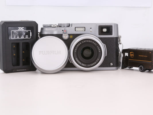 [Good, Fast Shipping] Fujifilm X100S Camera