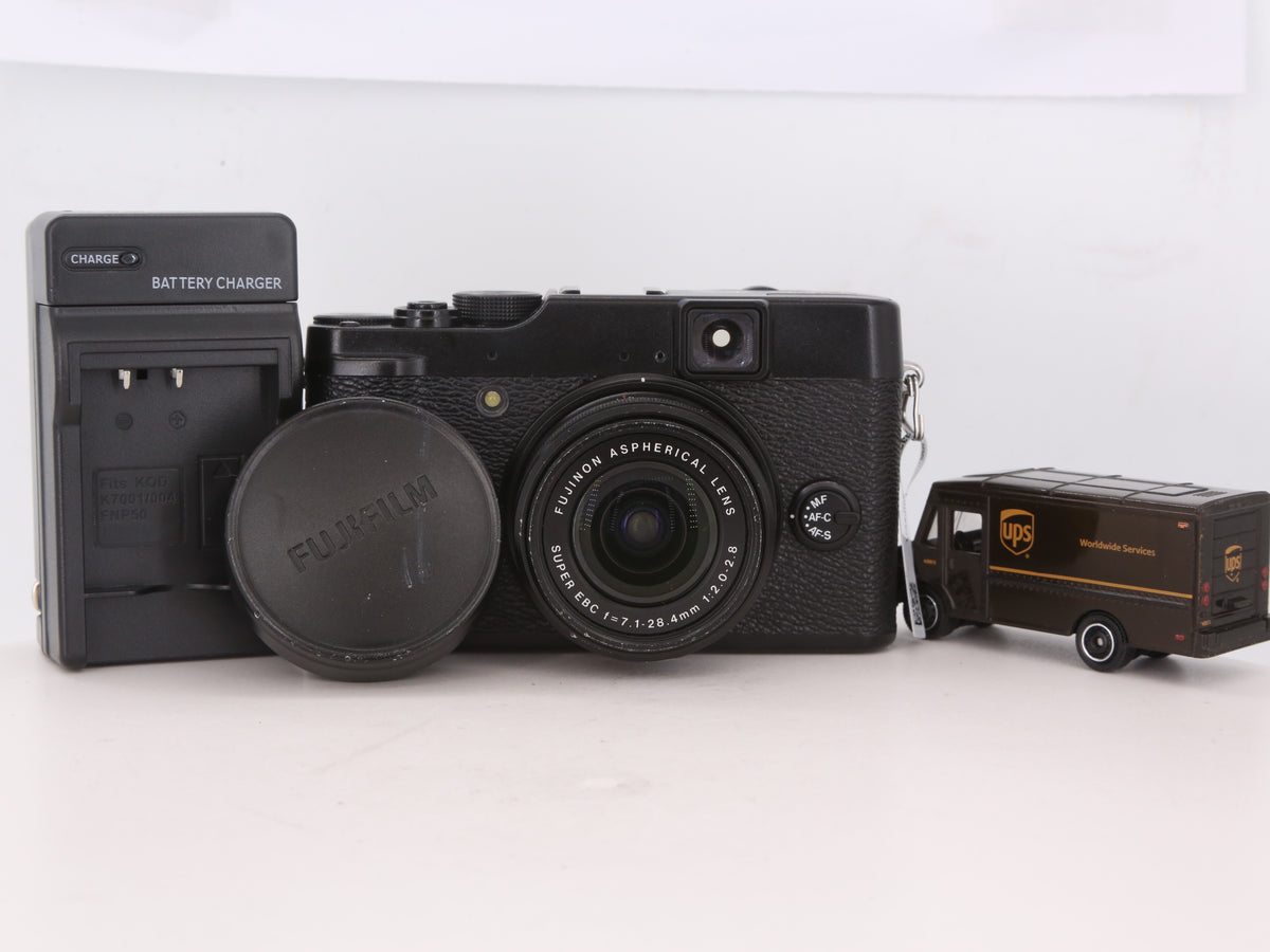 [Good, Shipping from US] Fujifilm X10 Camera