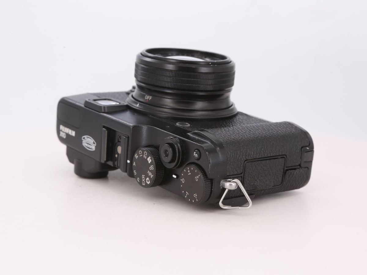 [Good, Shipping from US] Fujifilm X10 Camera