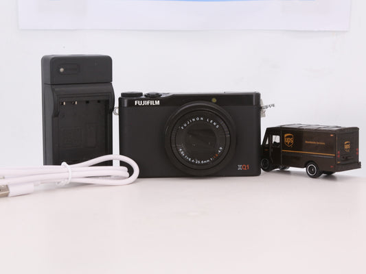 [Good, Fast Shipping] Fujifilm XQ1 Camera