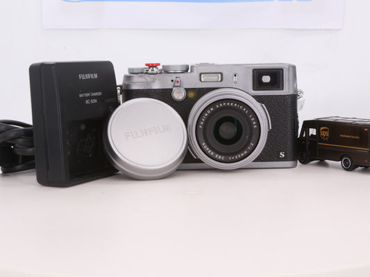 [Good, Fast Shipping] Fujifilm X100S Camera