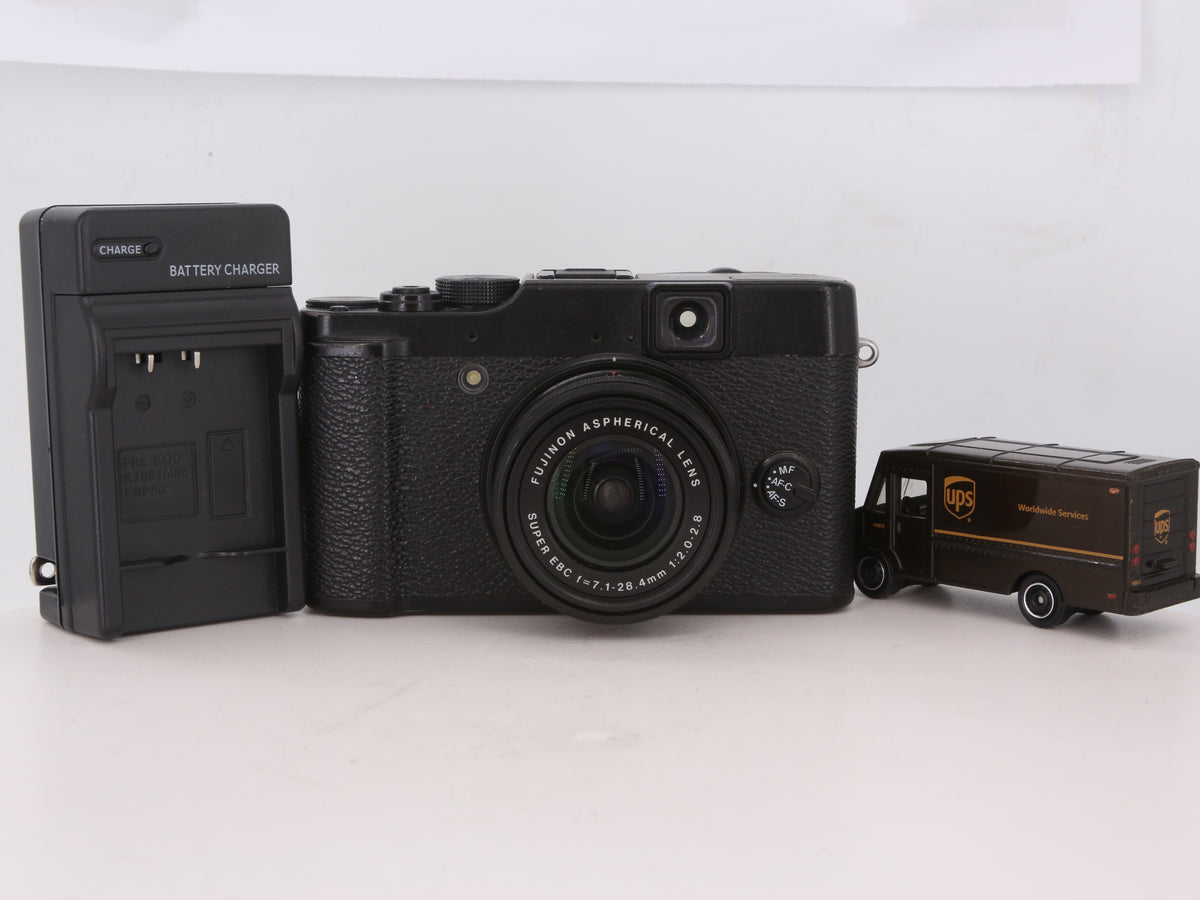 [Good, Shipping from US] Fujifilm X10 Camera