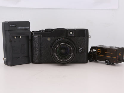 [Good, Shipping from US] Fujifilm X10 Camera