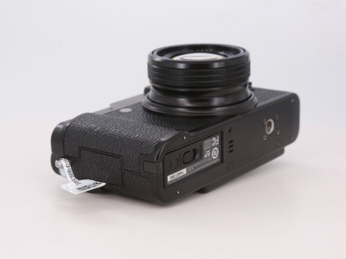 [Good, Shipping from US] Fujifilm X10 Camera