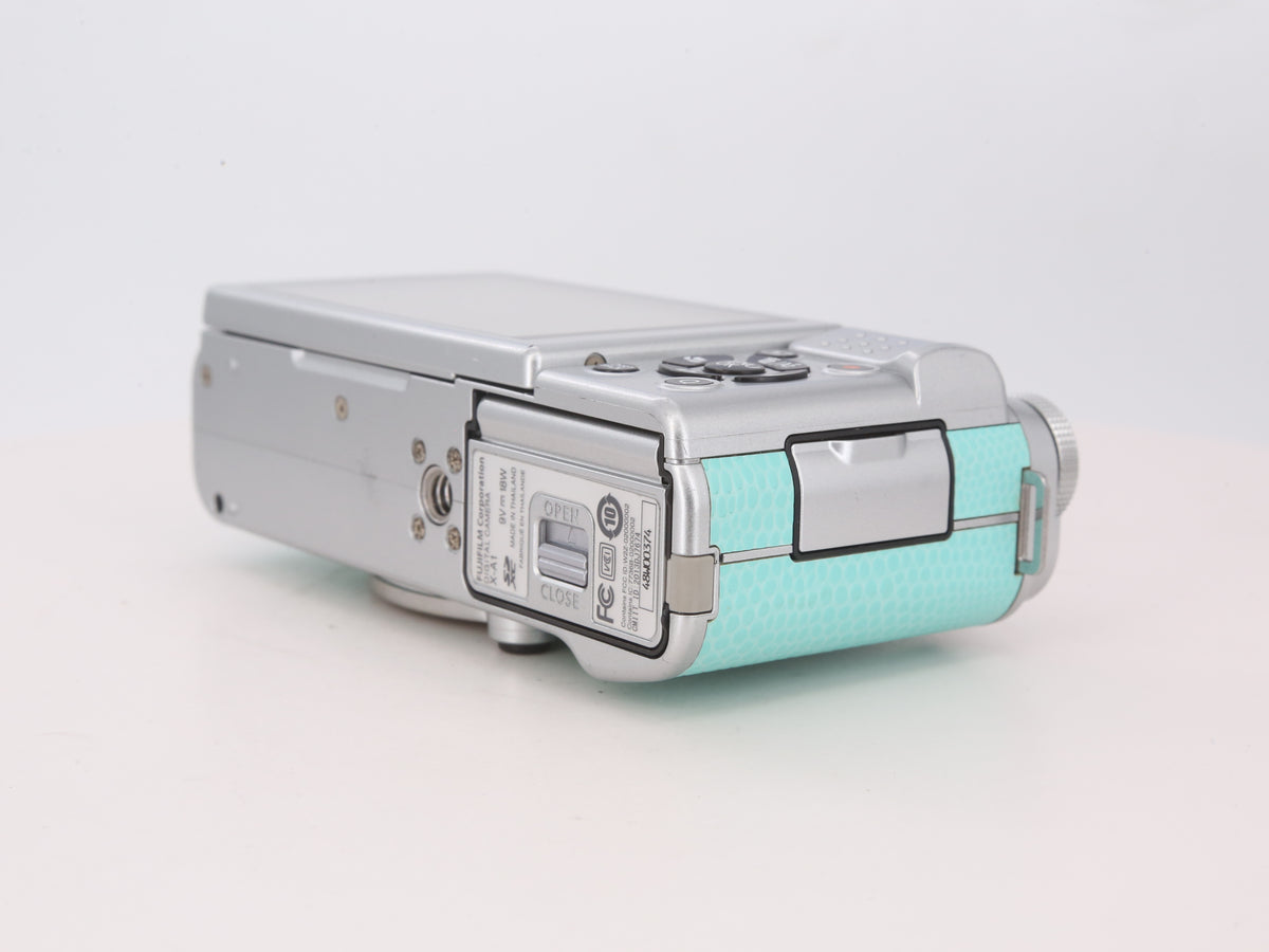 [Good, Shipping from US] Fujifilm X-A1 Camera