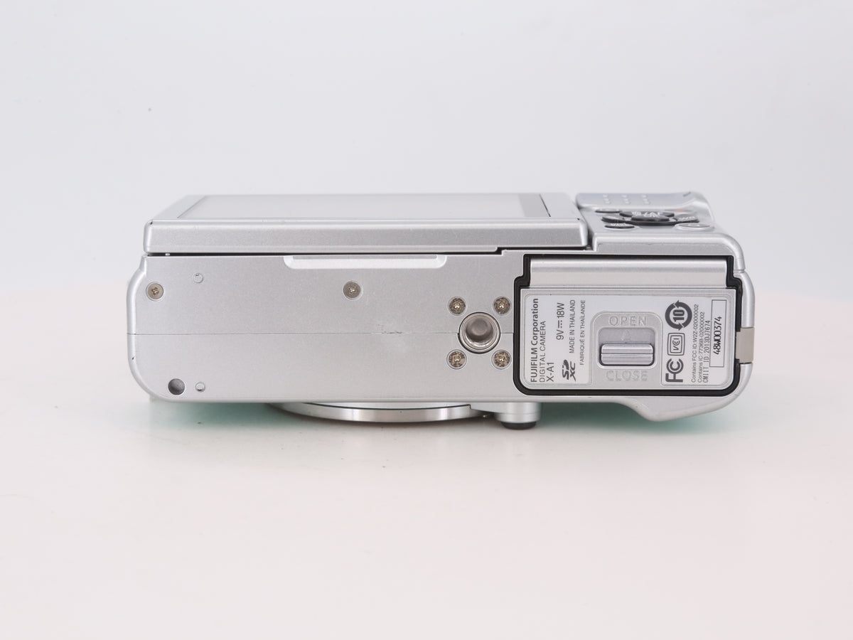 [Good, Shipping from US] Fujifilm X-A1 Camera