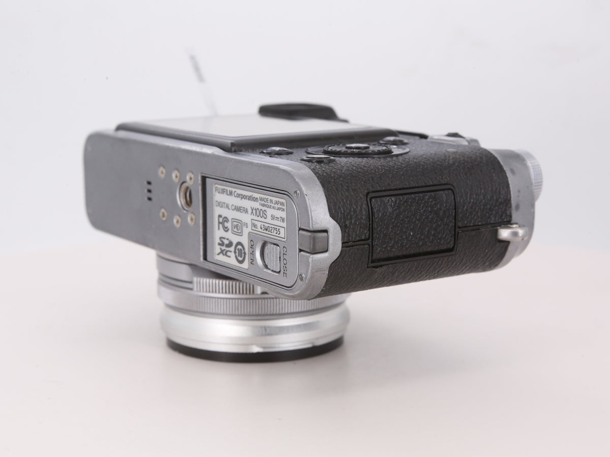 [Good, Shipping from US] Fujifilm X100S Camera