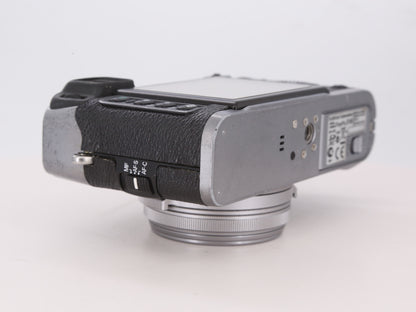 [Good, Shipping from US] Fujifilm X100 Camera