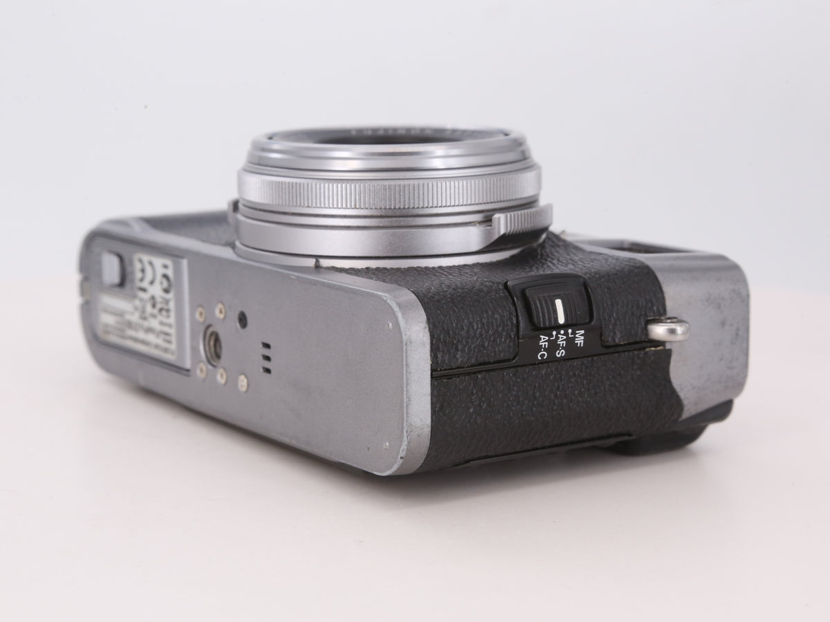[Good, Shipping from US] Fujifilm X100 Camera