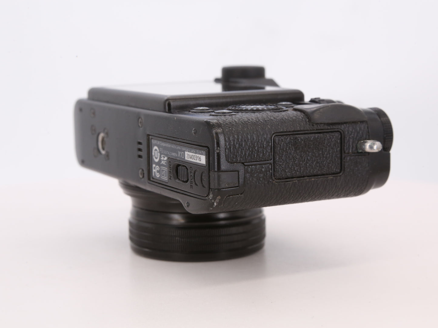 [Good, Fast Shipping] Fujifilm X10 Camera