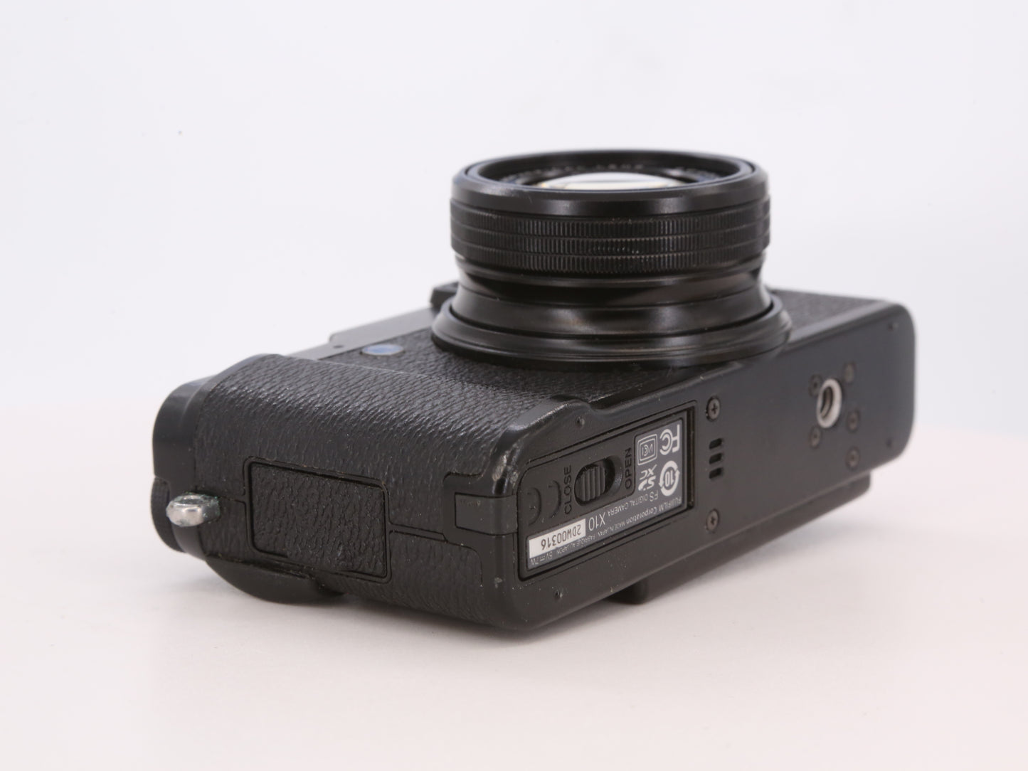 [Good, Fast Shipping] Fujifilm X10 Camera