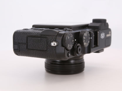 [Good, Fast Shipping] Fujifilm X10 Camera