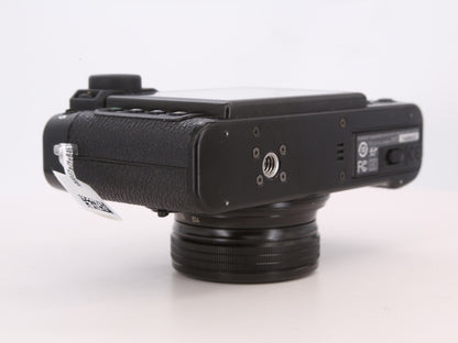 [Good, Fast Shipping] Fujifilm X10 Camera