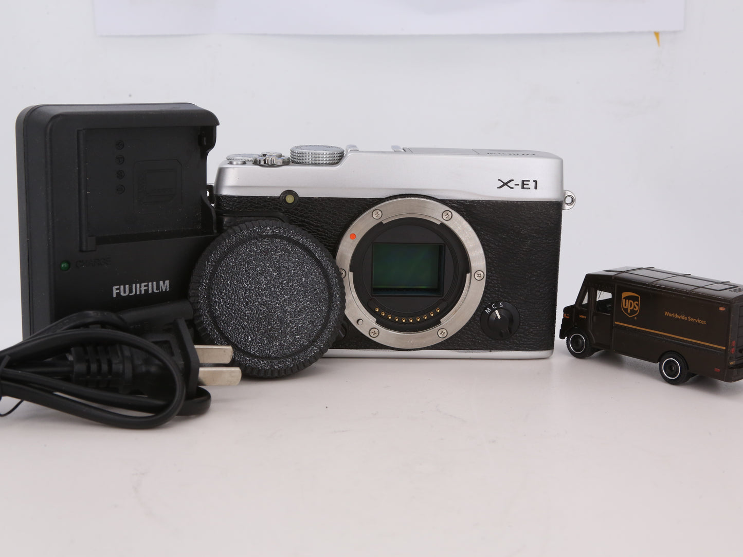 [Good, Fast Shipping] Fujifilm X-E1 Camera