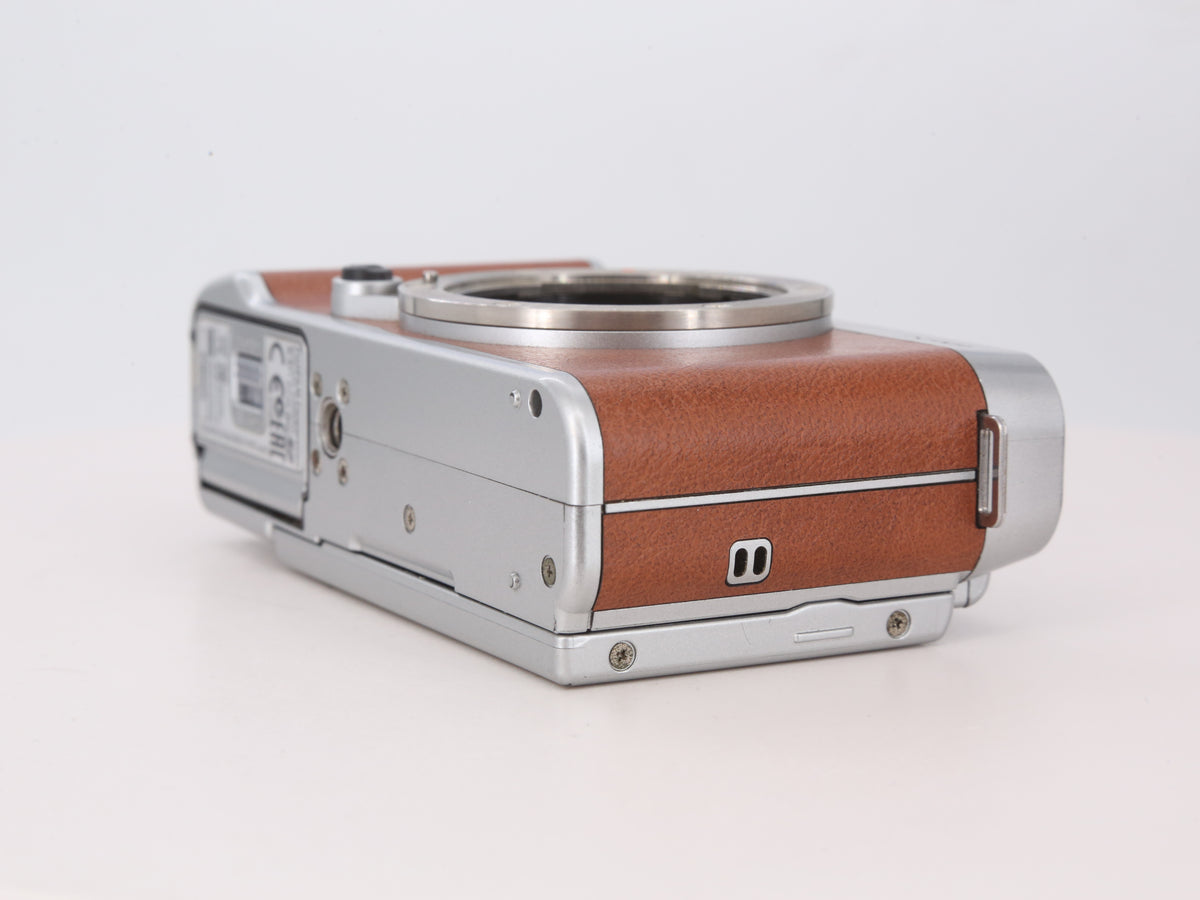 [Good, Shipping from US] Fujifilm X-M1 Camera