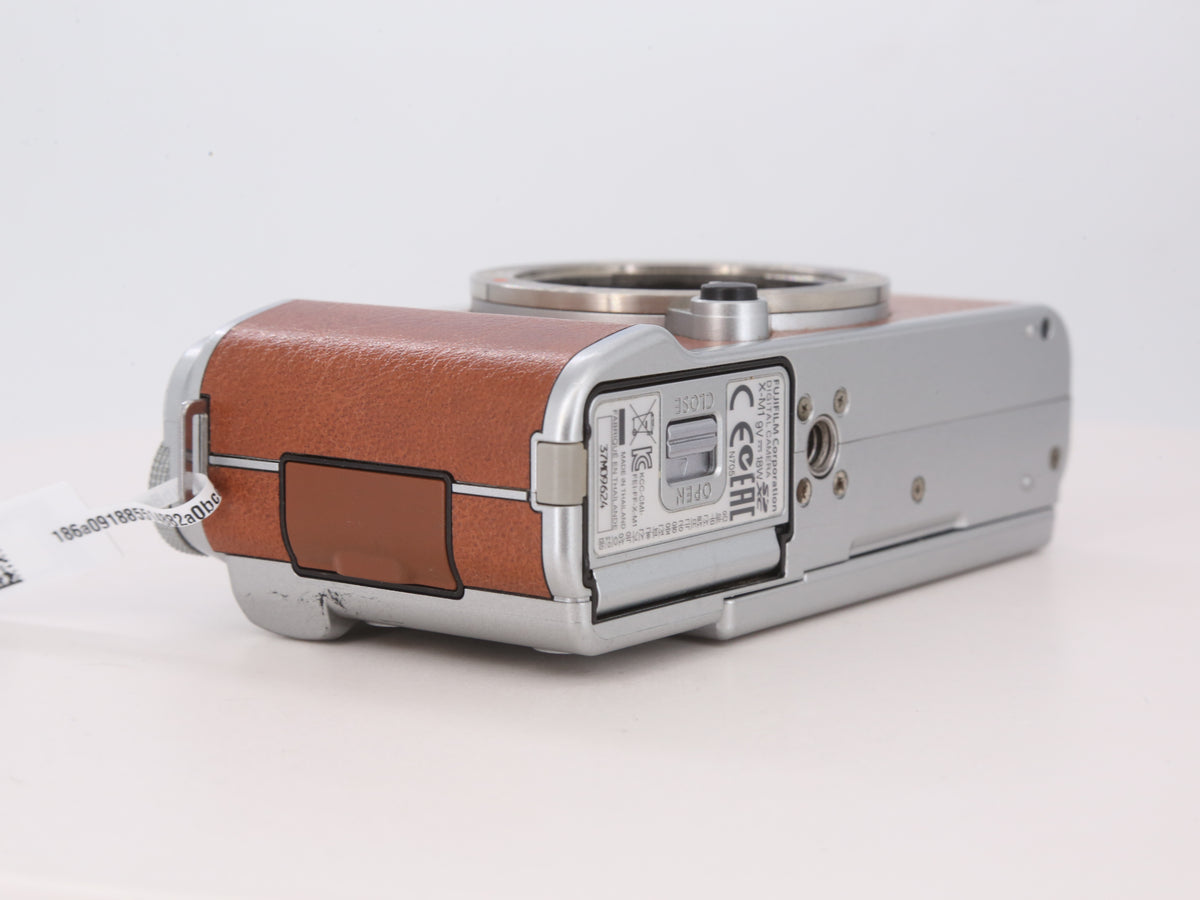 [Good, Shipping from US] Fujifilm X-M1 Camera