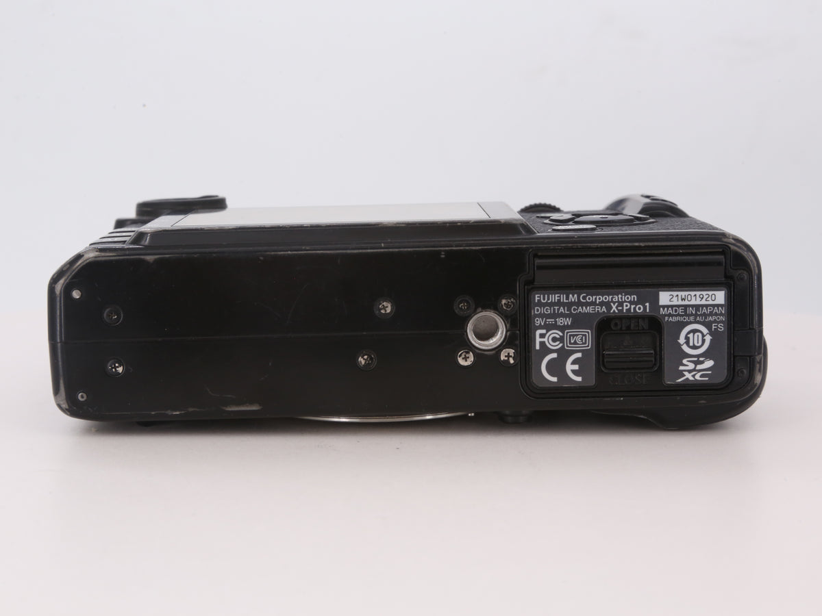 [Good, Shipping from US] Fujifilm X-Pro1 Camera