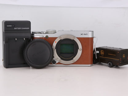 [Good, Shipping from US] Fujifilm X-M1 Camera