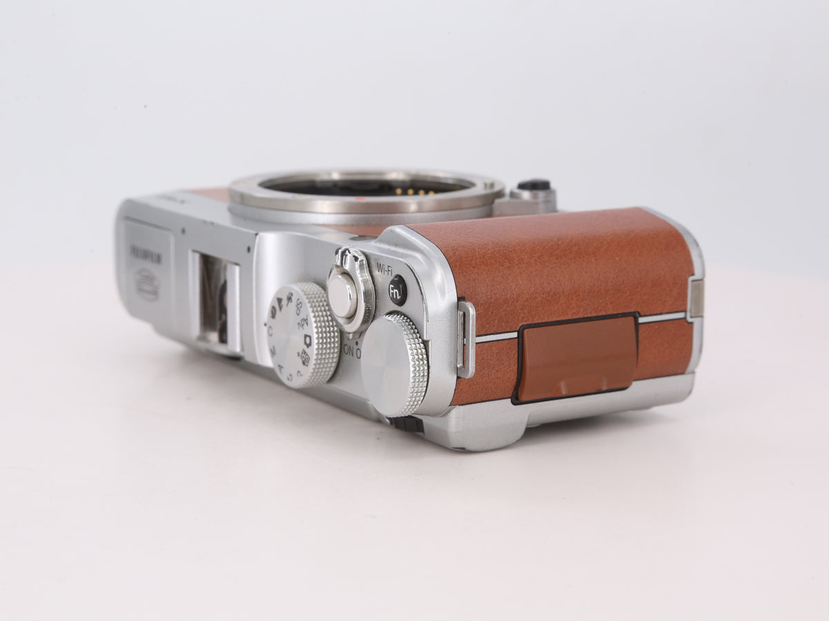 [Good, Shipping from US] Fujifilm X-M1 Camera