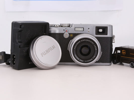 [Good, Fast Shipping] Fujifilm X100 Camera