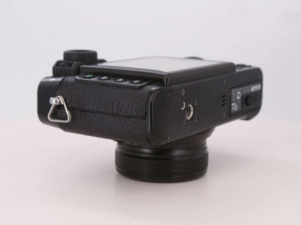 [Good, Shipping from US] Fujifilm X10 Camera