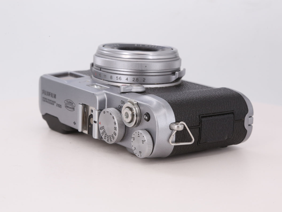 [Good, Shipping from US] Fujifilm X100 Camera