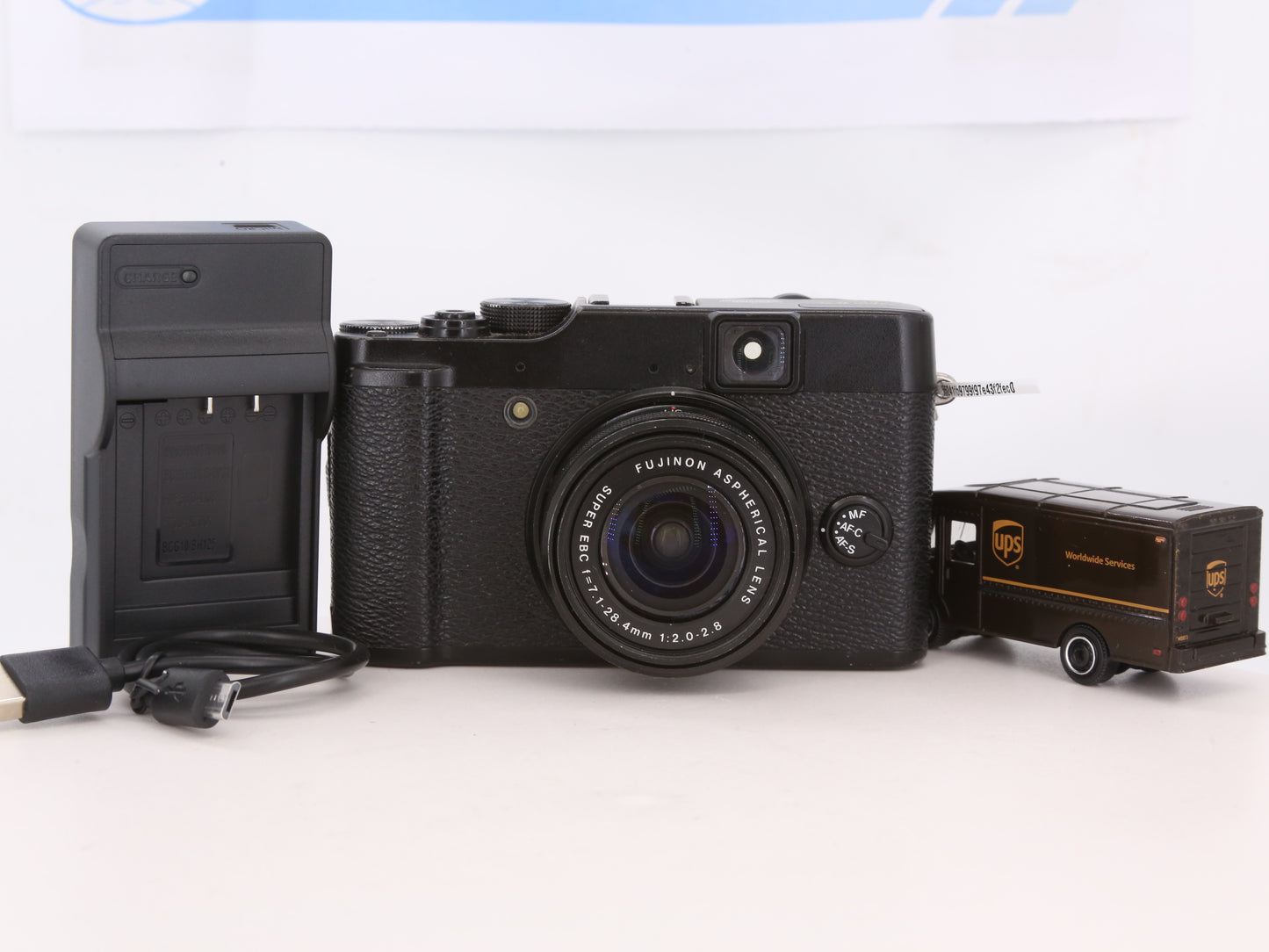 [Good, Fast Shipping] Fujifilm X10 Camera