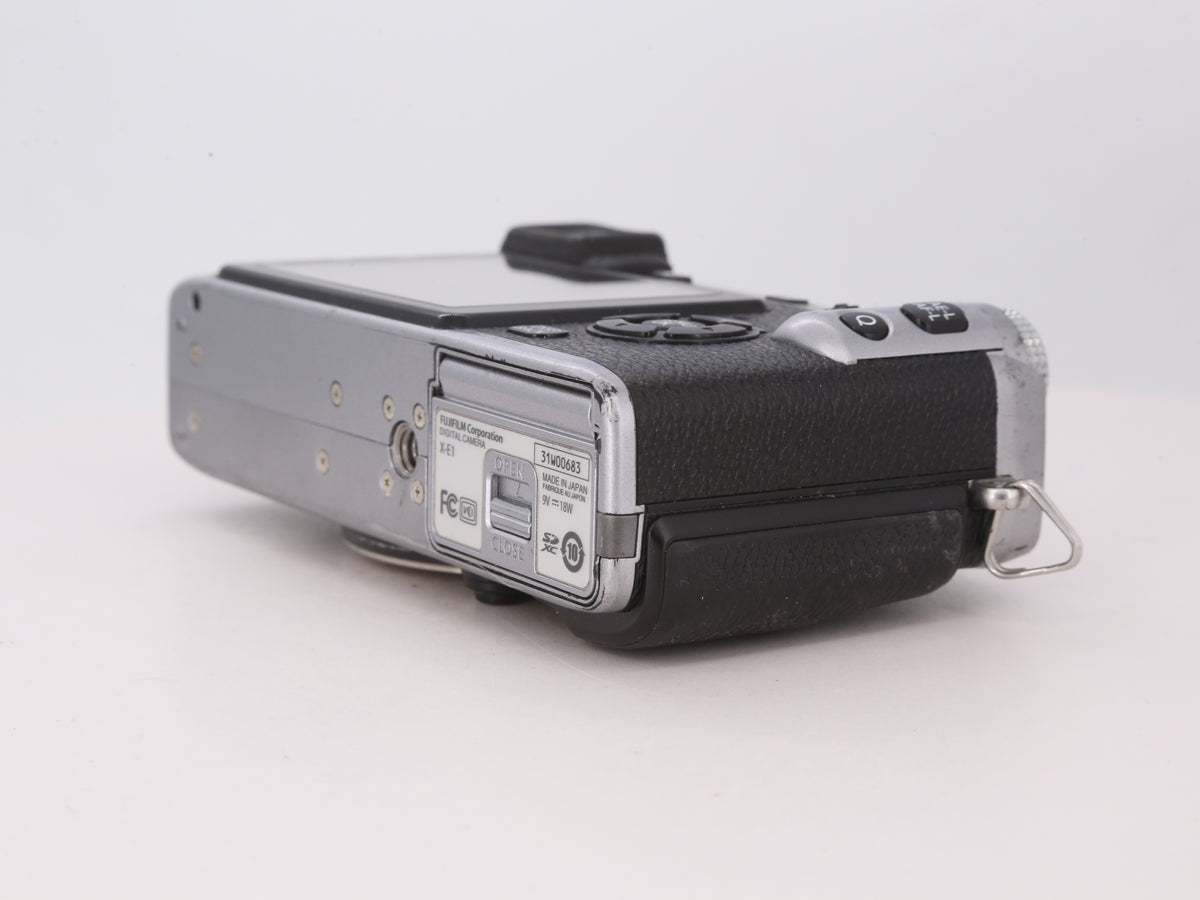 [Good, Shipping from US] Fujifilm X-E1 Camera