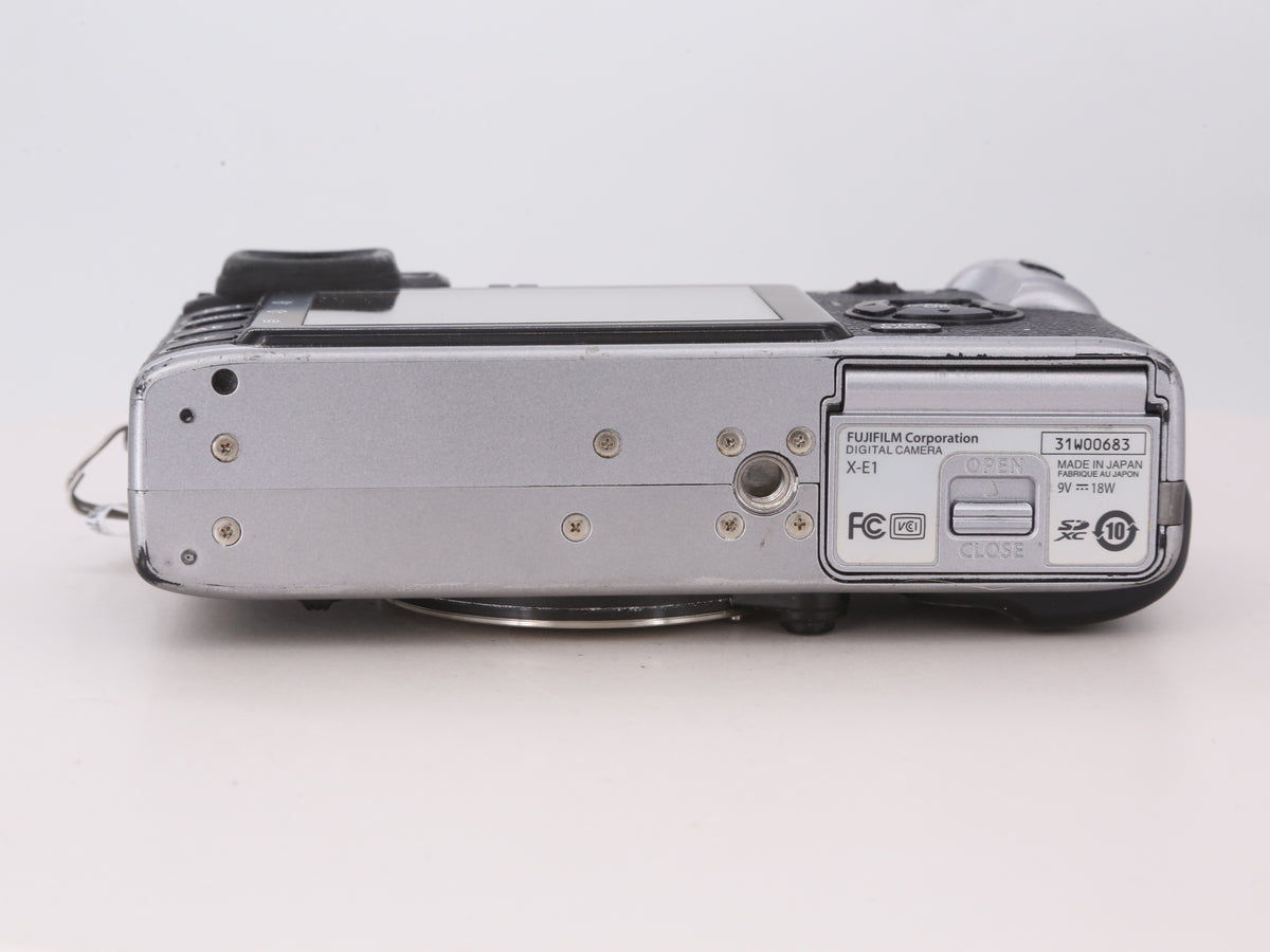 [Good, Shipping from US] Fujifilm X-E1 Camera