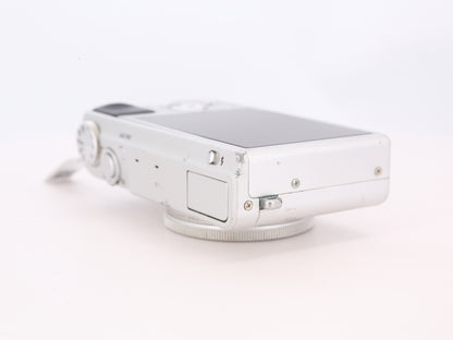 [Good, Fast Shipping] Fujifilm XQ1 Camera