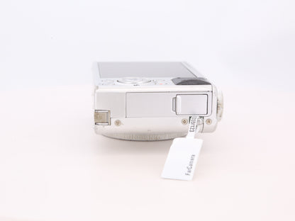 [Good, Fast Shipping] Fujifilm XQ1 Camera
