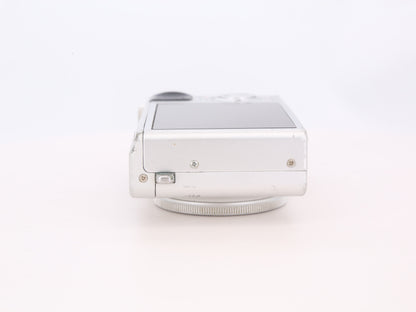 [Good, Fast Shipping] Fujifilm XQ1 Camera