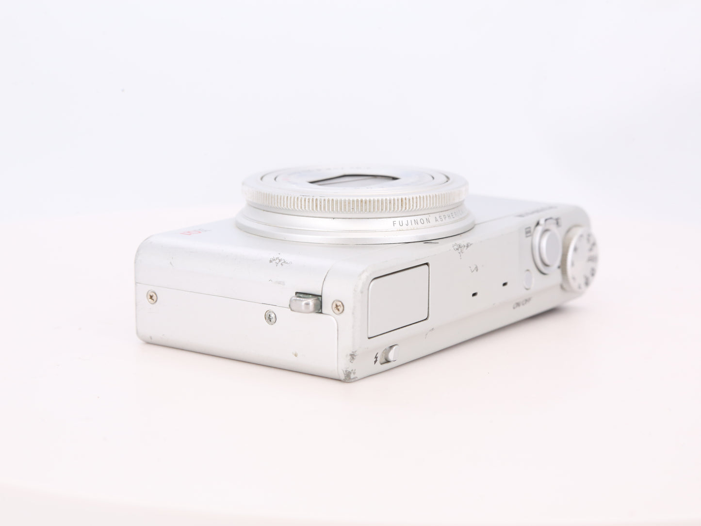 [Good, Fast Shipping] Fujifilm XQ1 Camera