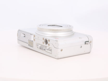 [Good, Fast Shipping] Fujifilm XQ1 Camera