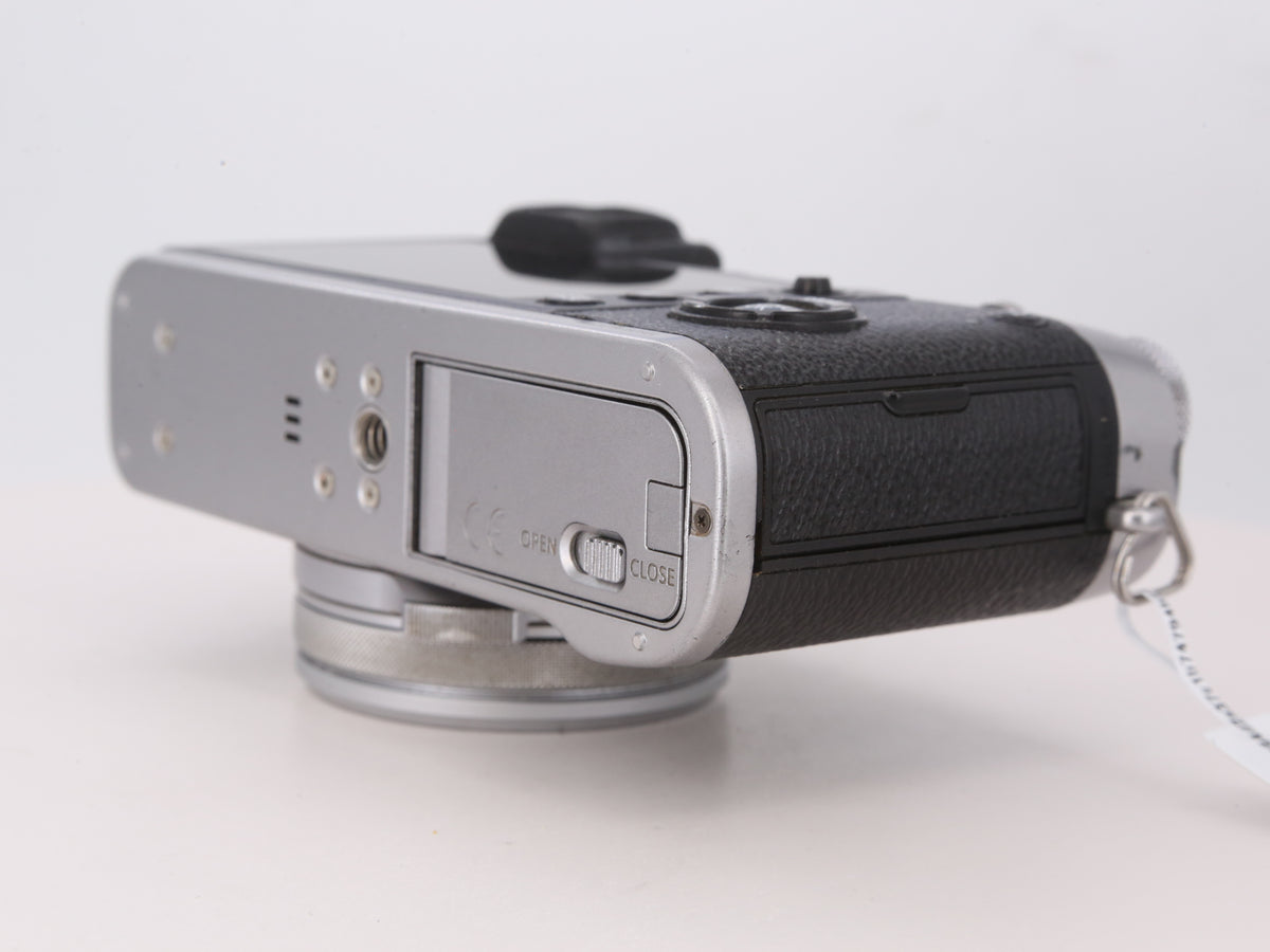 [Good, Shipping from US] Fujifilm X100F Camera