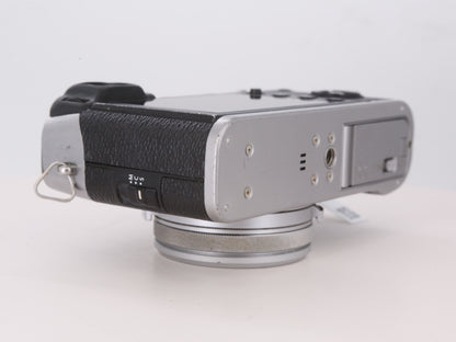[Good, Shipping from US] Fujifilm X100F Camera