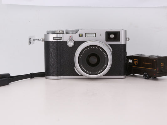 [Good, Shipping from US] Fujifilm X100F Camera
