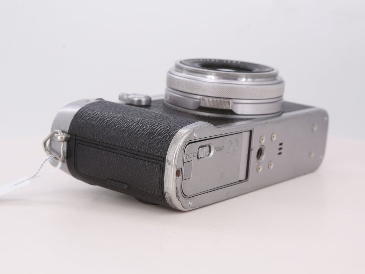 [Good, Shipping from US] Fujifilm X100F Camera