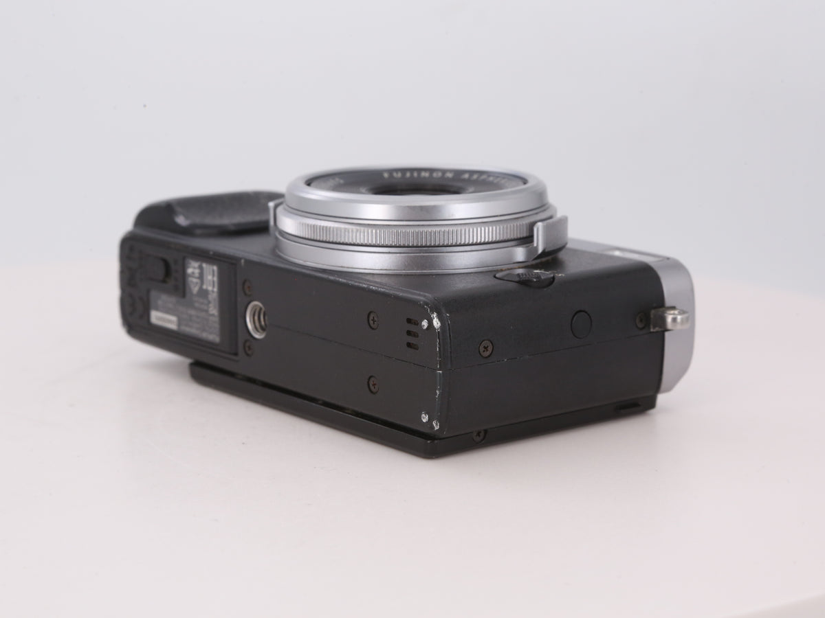 [Good, Shipping from US] Fujifilm X70 Camera