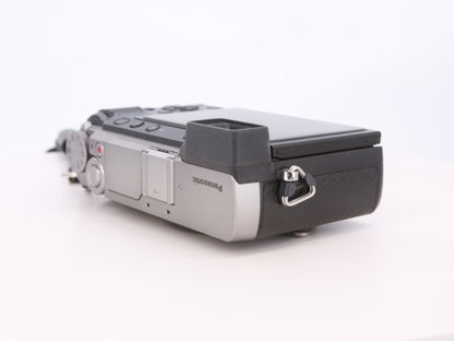 [Good, Fast Shipping] Panasonic Lumix GX85 Camera
