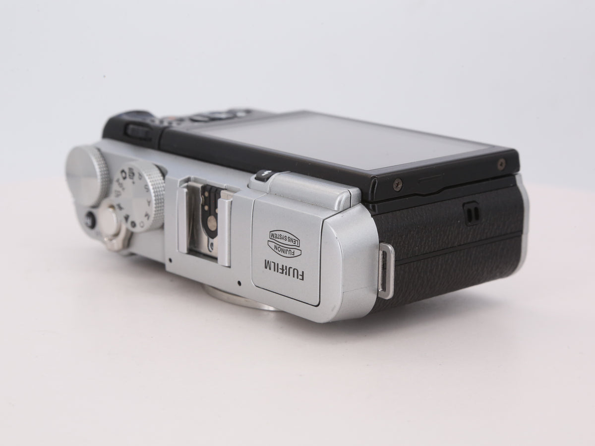 [Good, Shipping from US] Fujifilm X-M1 Camera
