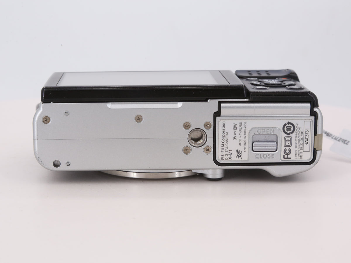 [Good, Shipping from US] Fujifilm X-M1 Camera