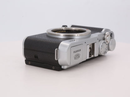 [Good, Shipping from US] Fujifilm X-M1 Camera