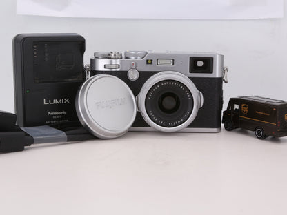 [Good, Shipping from US] Fujifilm X100F Camera